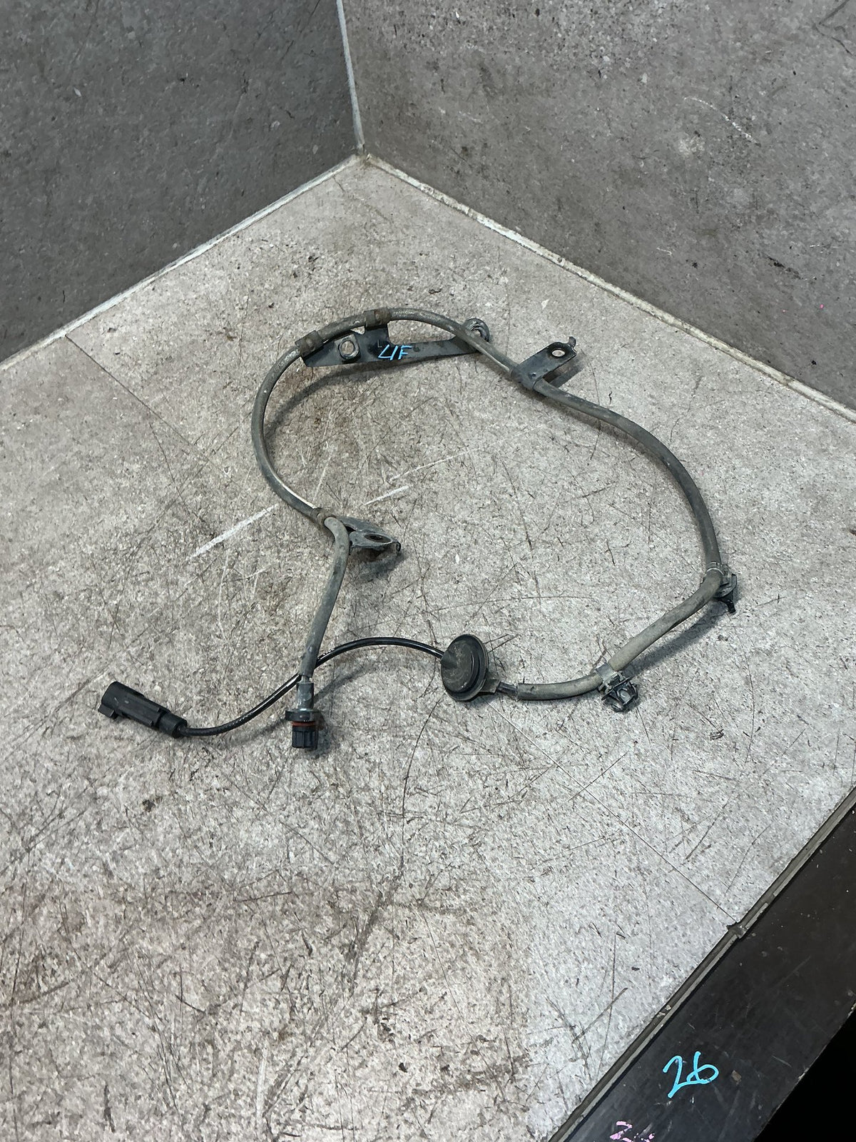2012-2020 Mitsubishi Outlander GF*W GF GF8 - Left Front ABS Sensor - (TAG18725)