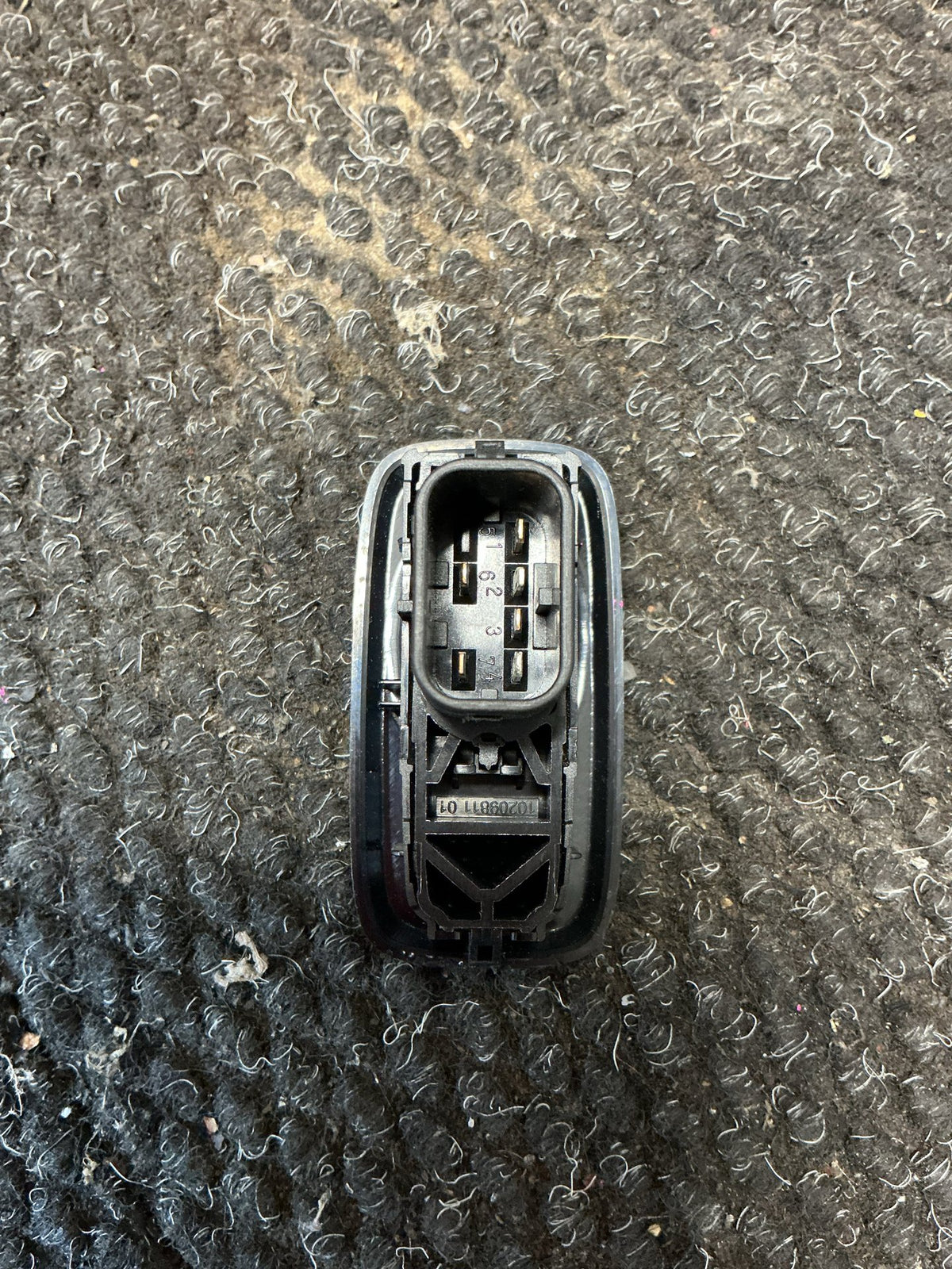 2013-2017 Ford EcoSport BK- Left Rear Window Switch- (TAG9744)
