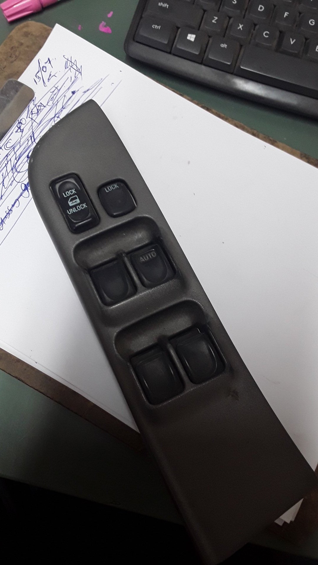 1998-2000 Isuzu Wizard UES25- Master Power Window Switch- (TAG1425)