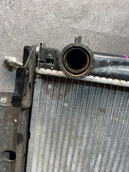 2003 Suzuki Grand Vitara SQ420W - Radiator - (TAG17885)