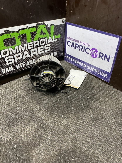 1999 Suzuki Carry 4W028- Heater Fan Motor- (TAG10654)