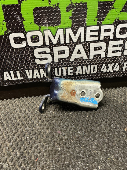 2012 Holden Captiva 5- Right Front Door Top Hinge- (TAG10332)