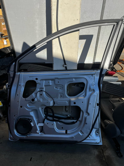 2008 Holden Captiva 7- Right Front Door Shell- (TAG8430)