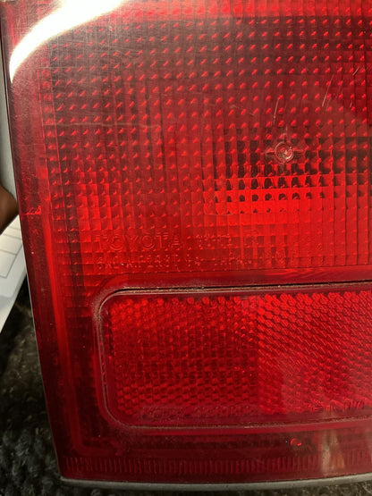 1995-2002 Toyota Hilux Surf KZN185- Right Taillight- (TAG9882)