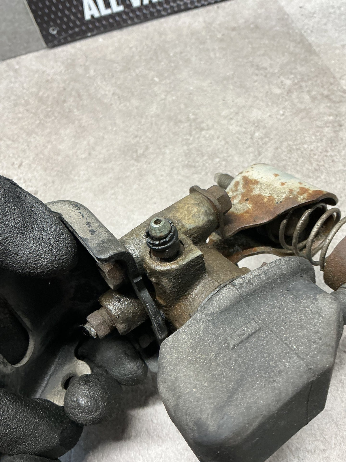 1993-2003 Toyota Hiace IV H100- Brake Proportioning Valve- (TAG11768)