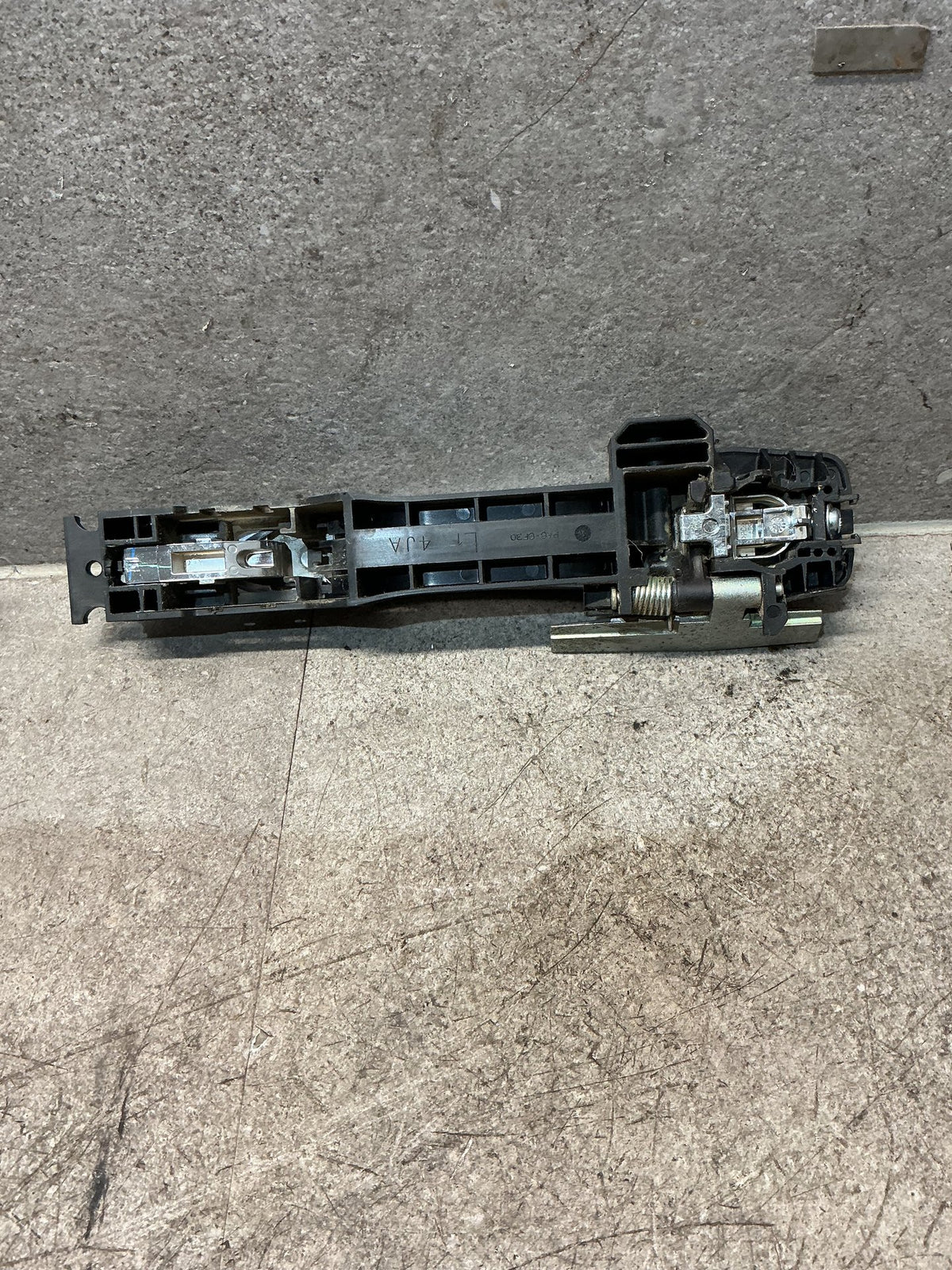 2019 Nissan Navara - Left Rear Door Exterior Handle - (TAG18502)