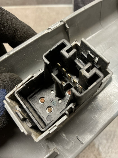 2006-2011 Toyota Hilux VII N10- Left Front Window Switch- (TAG15829)