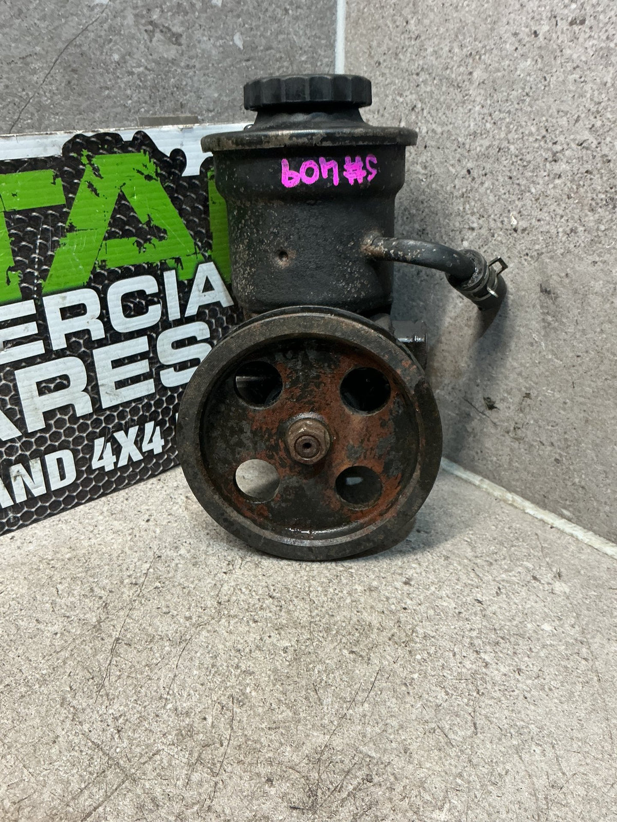 1997 Toyota Hilux Surf RZN185- Power Steering Pump- (TAG17188)