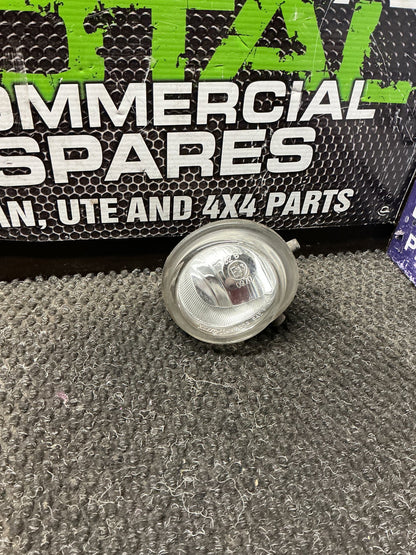 2004 Mazda MPV 2W105- Left Spotlight- (TAG10610)