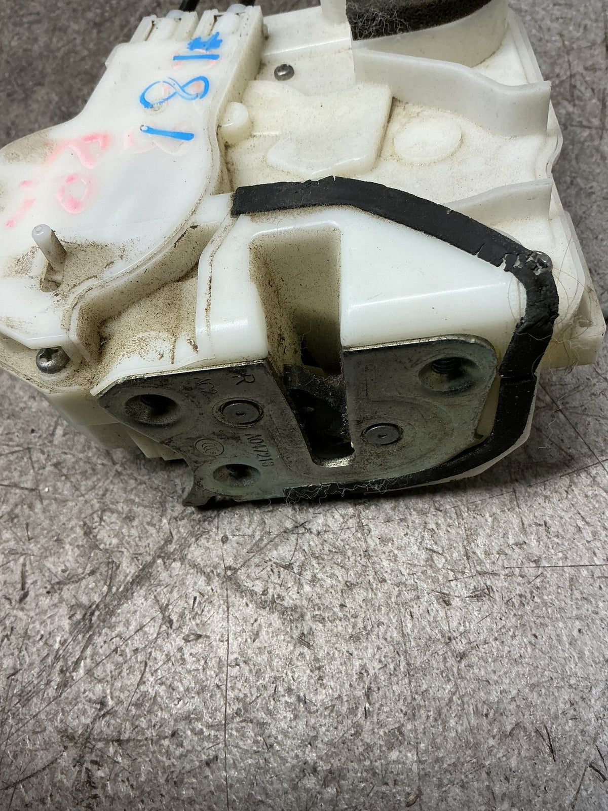 2012-2020 Mitsubishi Outlander GF*W GF GF8 - Right Rear Door Lock Actuator - (TAG18698)