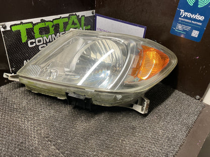 2006 Toyota Hilux- Left Headlight- (TAG10601)