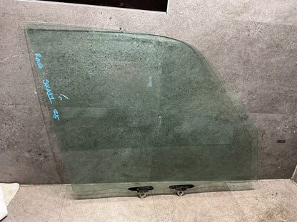 1994-2000 Toyota RAV4 SXA11 - Right Front Door Glass - (TAG19004)