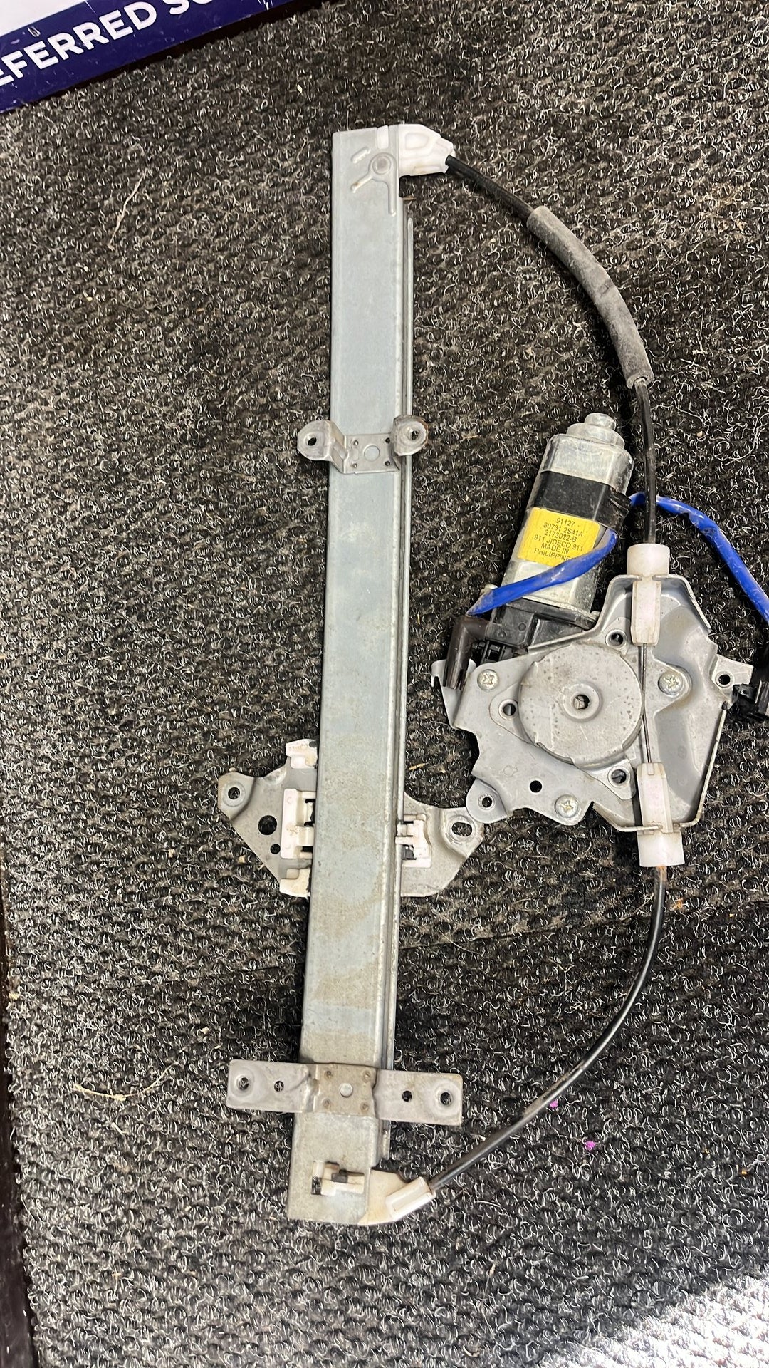 2009-2015 Nissan Navara D22- Left Front Window Regulator/Motor- (TAG6910)