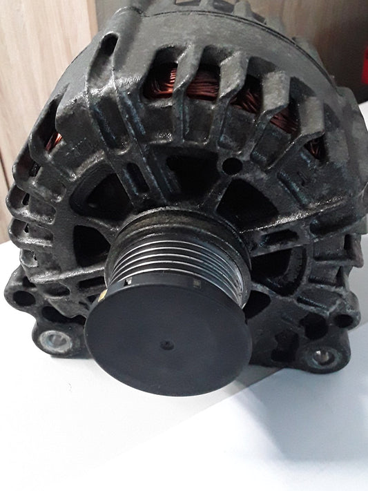 2014 Volkswagen Amarok- Alternator- (TAG13554)