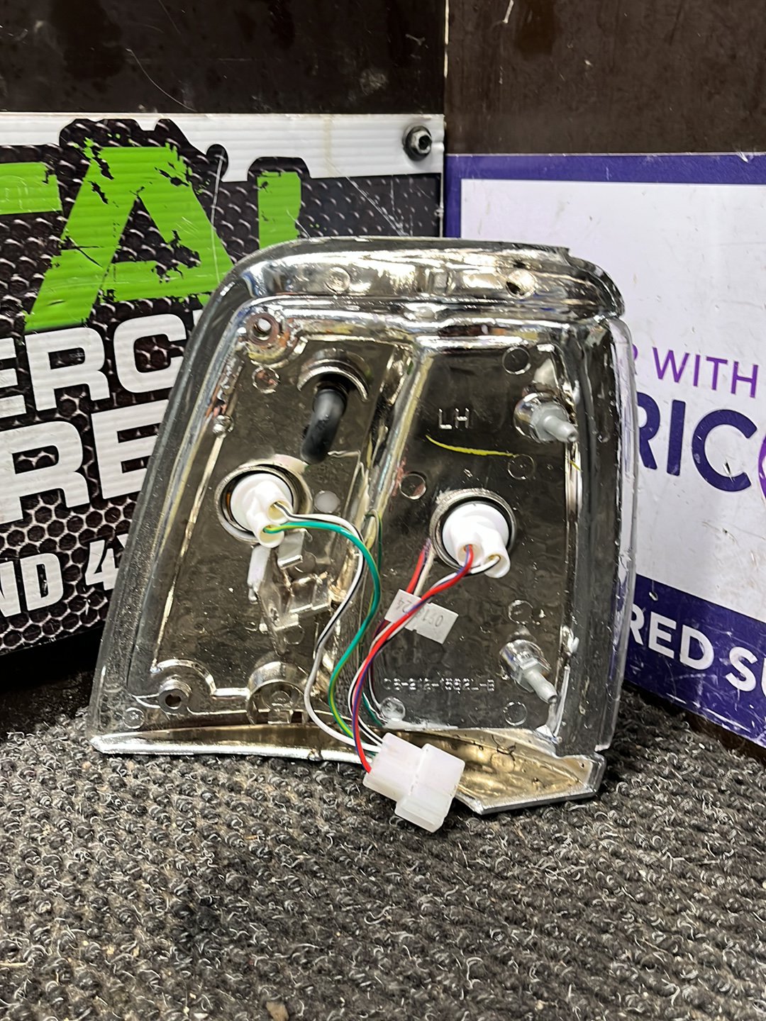 1997 Toyota Hilux LN85- Left Indicator- (TAG8823)