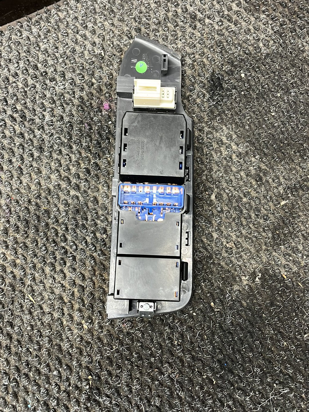 2008 Holden Captiva 7- Master Power Window Switch- (TAG8353)