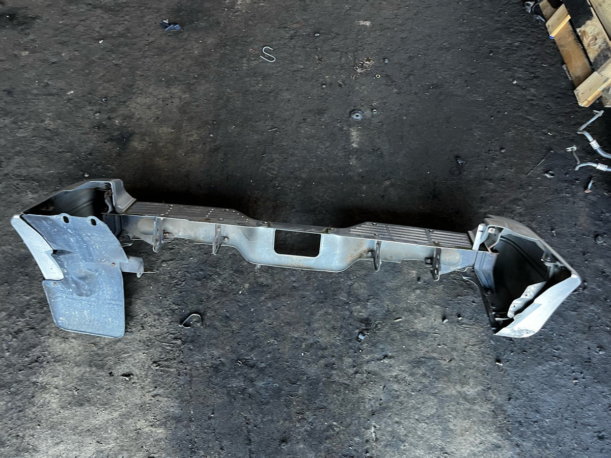 1997-2000 Mitsubishi Pajero II NL- Rear Bumper- (TAG7471)