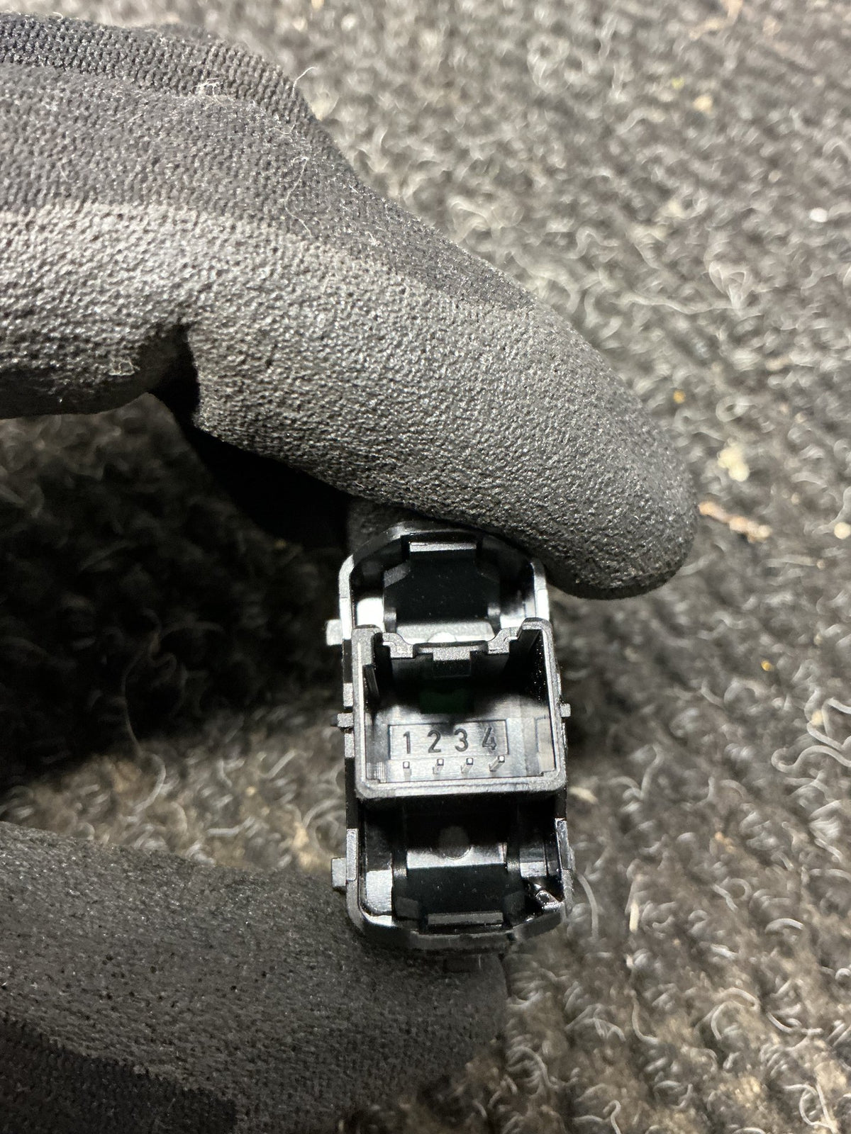 2014-2016 Ford Kuga II TF- Left Rear Window Switch- (TAG11644)