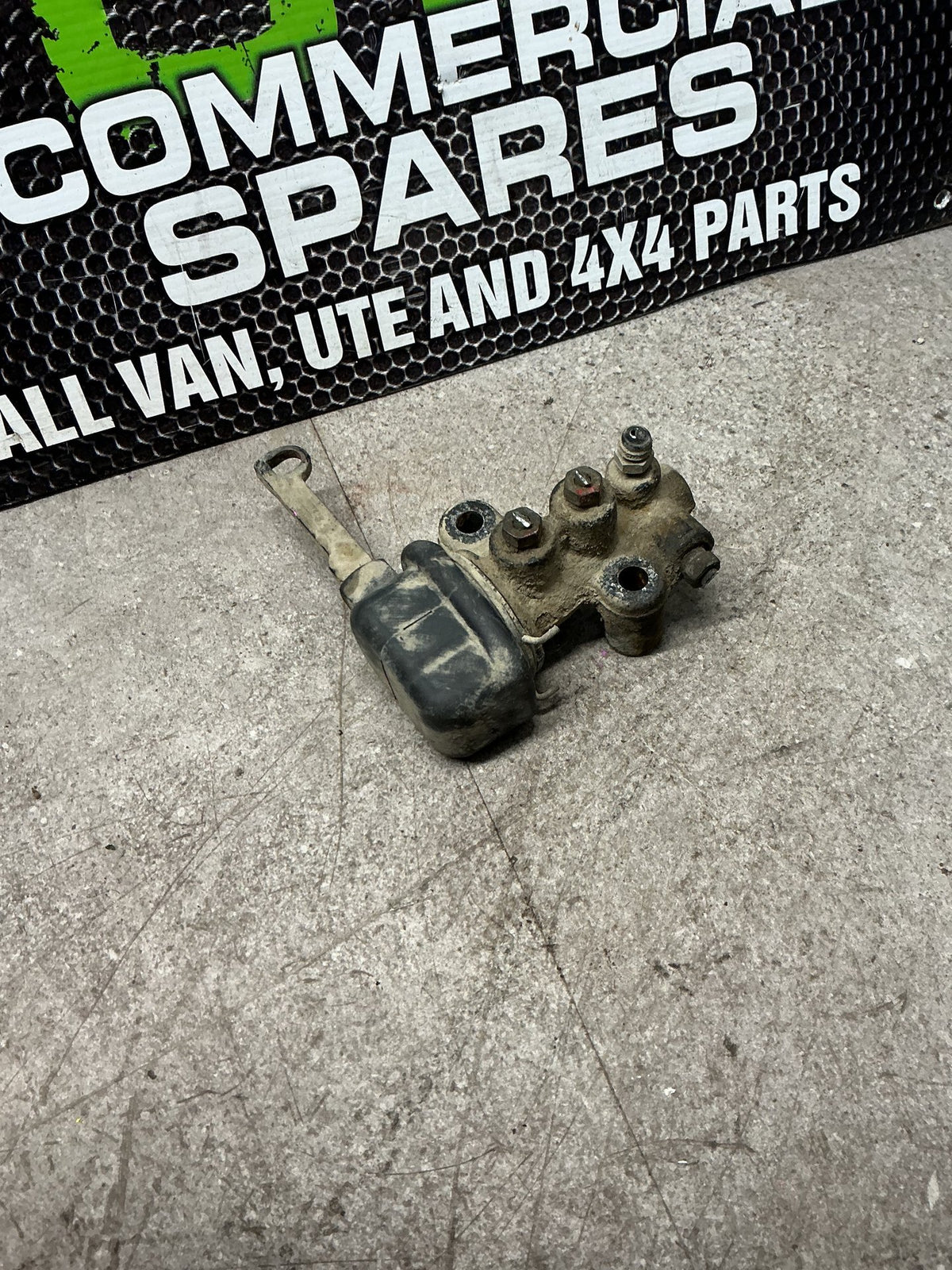 2009 Suzuki Jimny SN- Brake Proportioning Valve- (TAG14135)