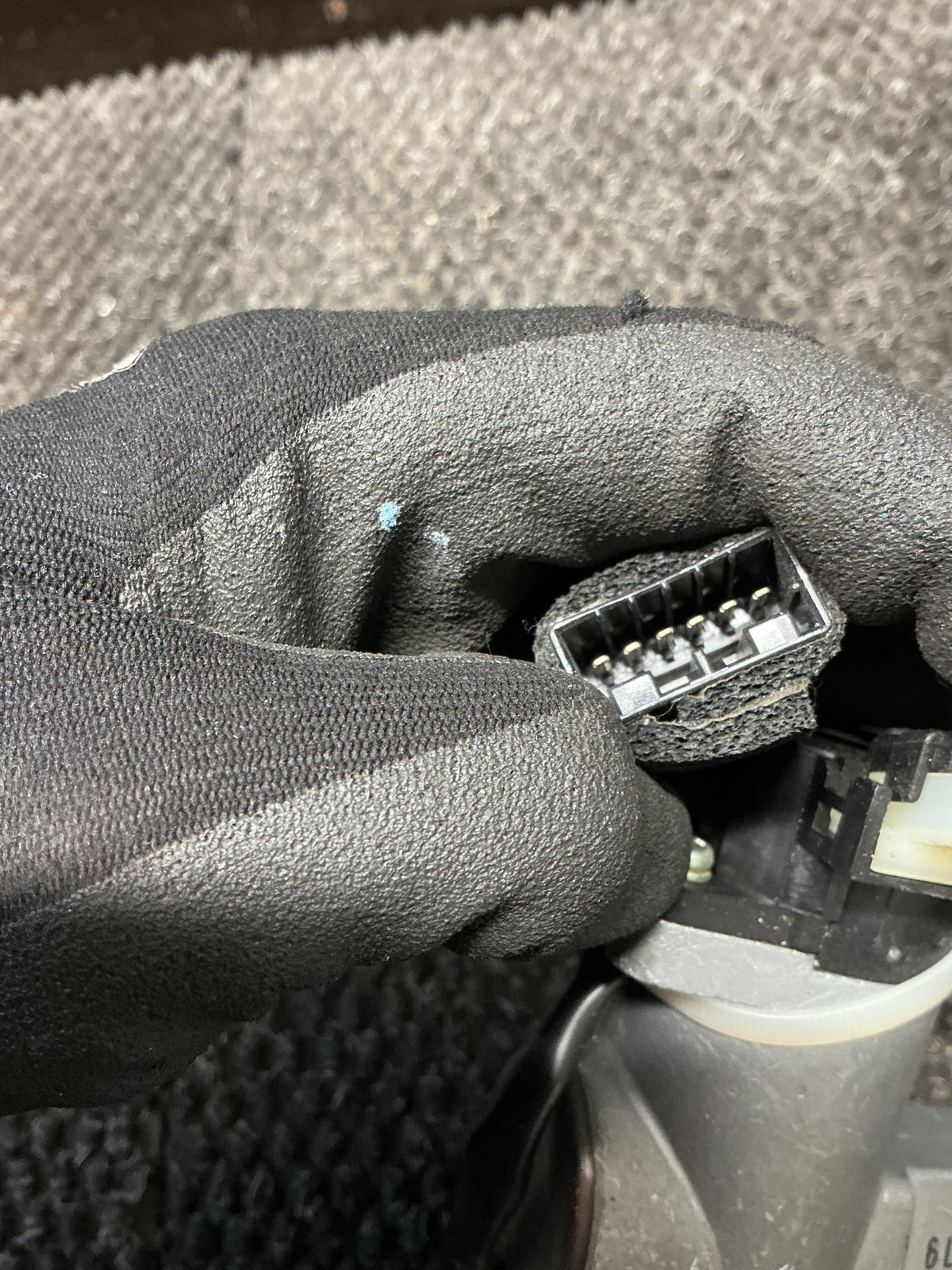 2007 Holden Captiva 7 9W095- Ignition With Key- (TAG10854)