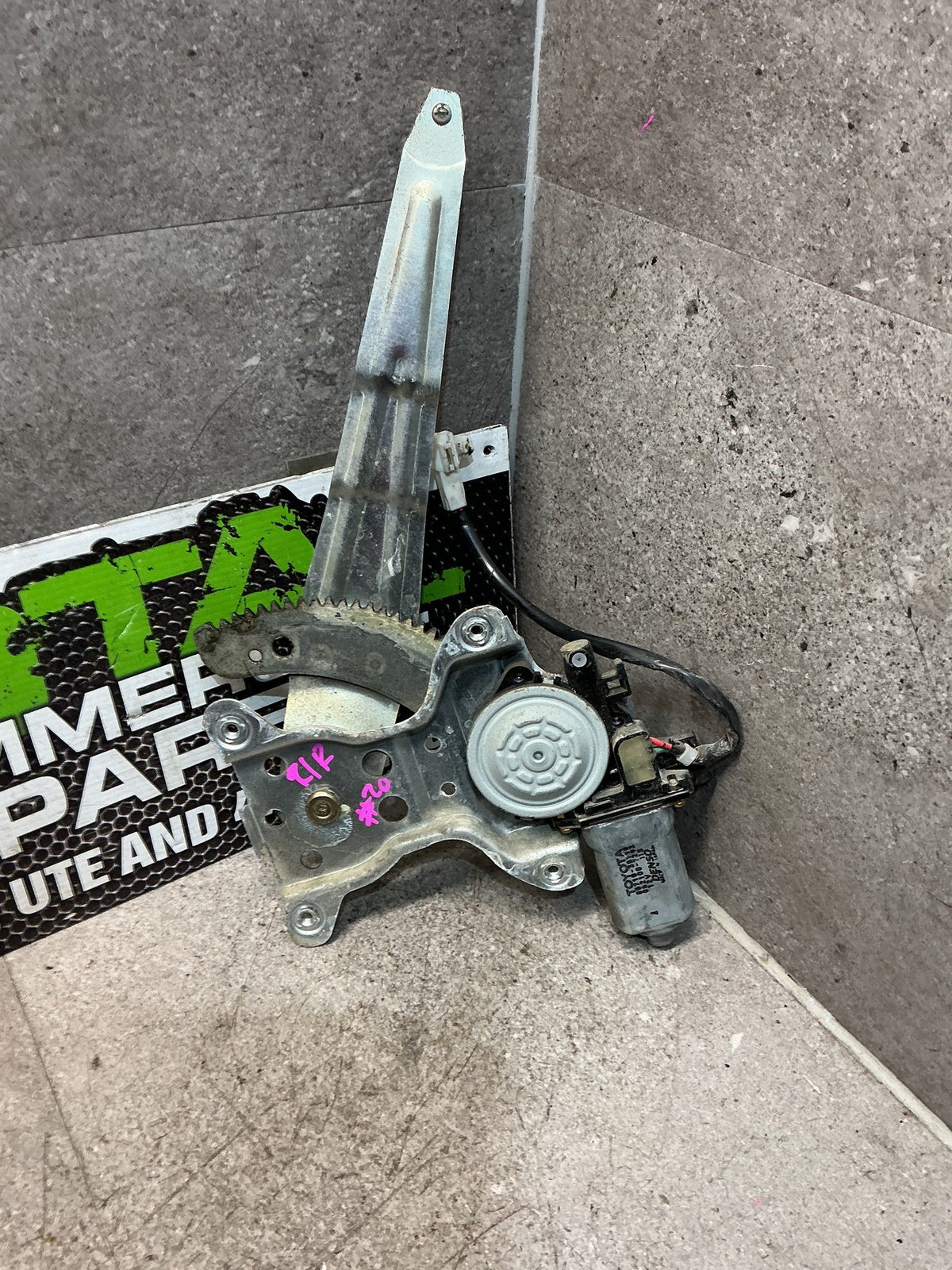 1995-1998 Toyota Hilux III N180- Right Rear Window Regulator/Motor- (TAG16013)