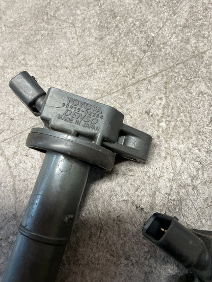 2004 Toyota Estima ACR30- Ignition Coil- (TAG14724)