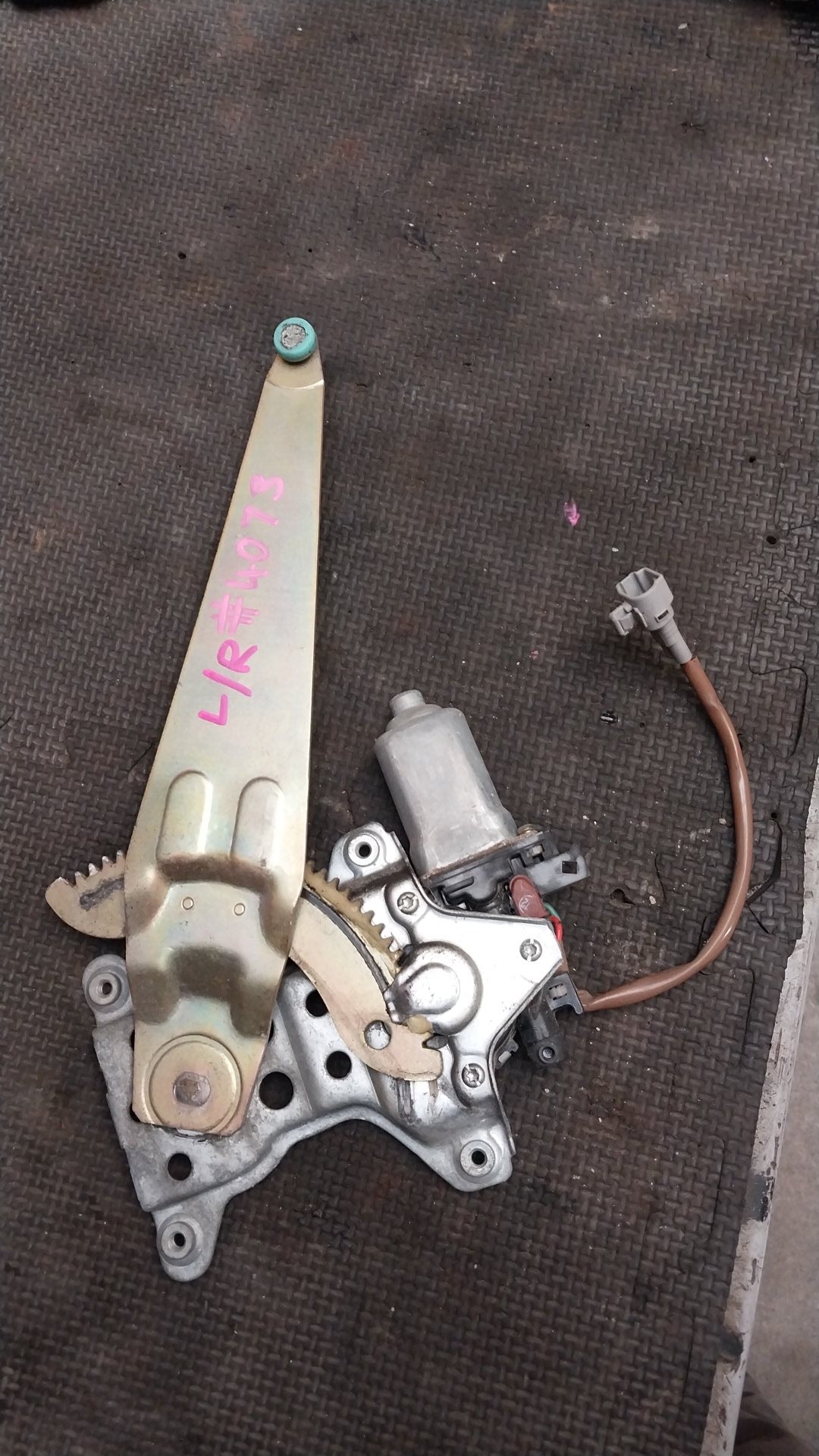 1996-2002 Toyota Land Cruiser J90- Left Rear Window Regulator/Motor- (TAG4073)