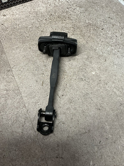 2015-2020 Jeep Renegade B1- Right Front Check Strap- (TAG12329)