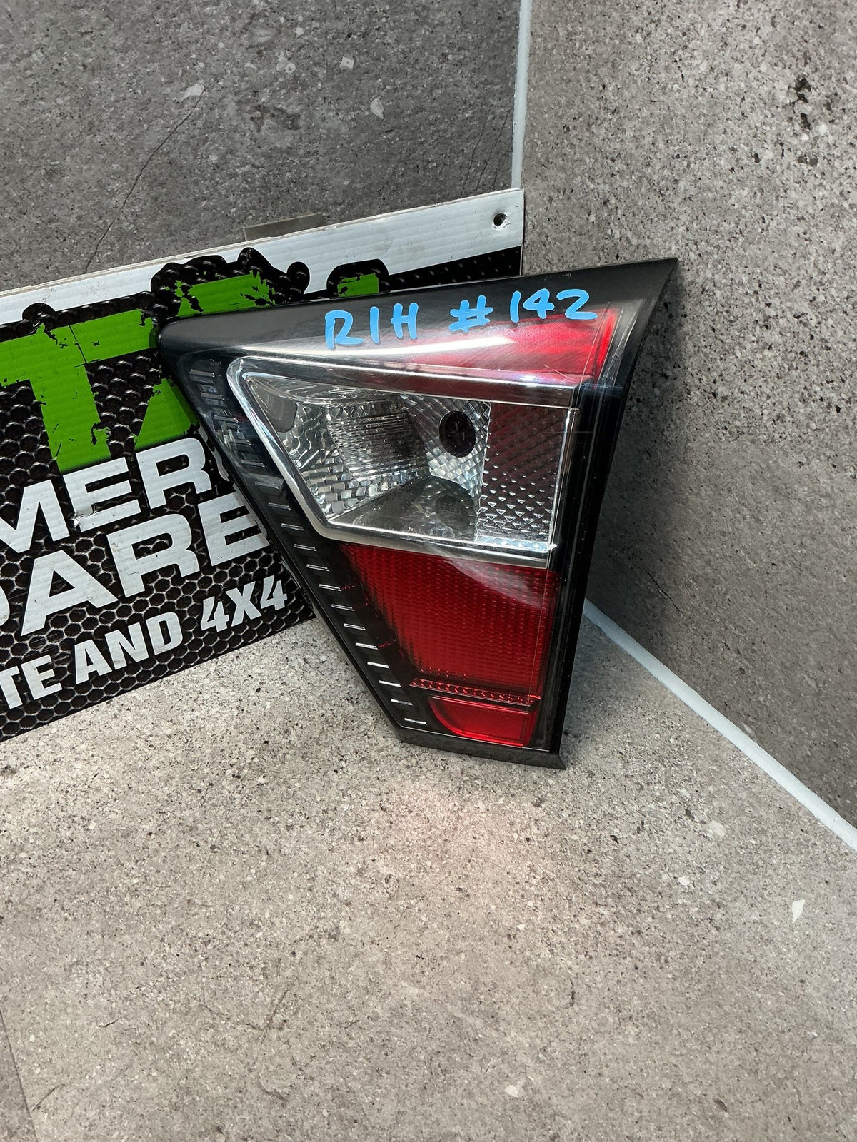2016-2018 Ford Escape ZG- Right Tailgate Light- (TAG12052)