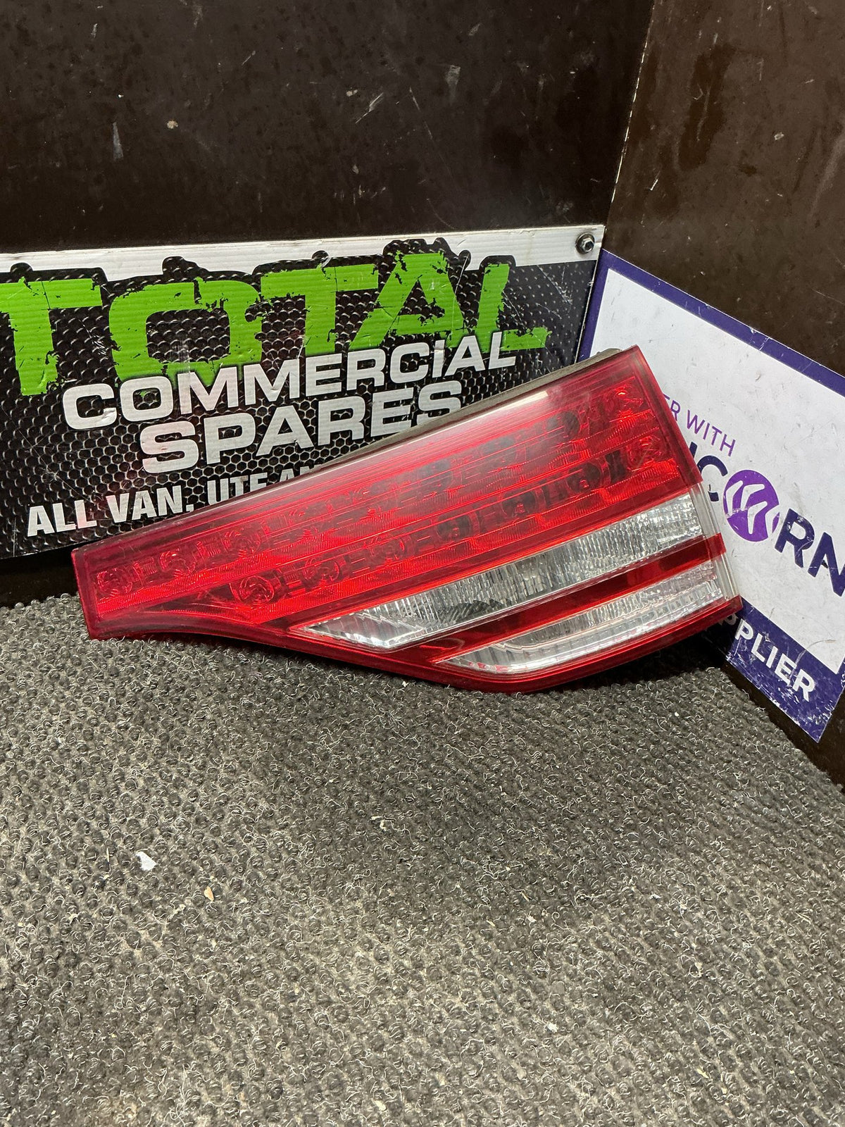 2006 Toyota Previa ACR50- Right Taillight- (TAG9868)