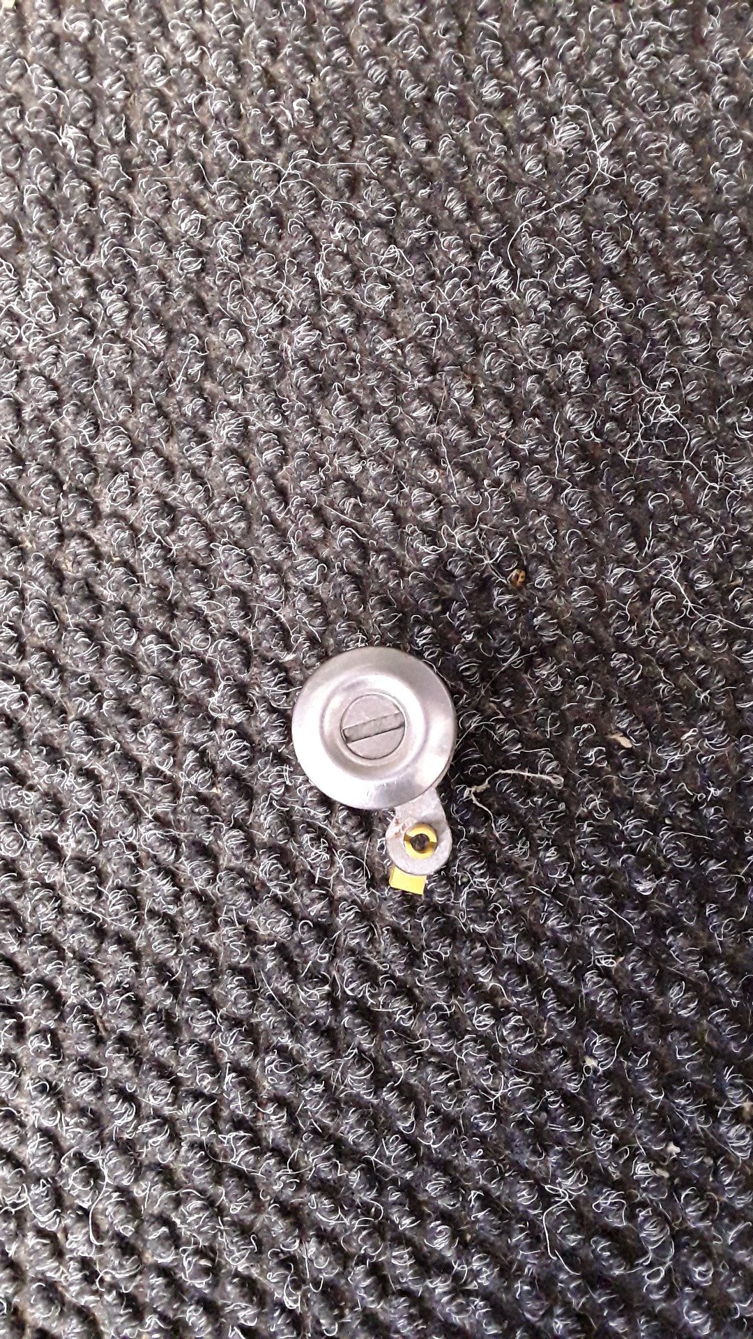 1998-2005 Suzuki Grand Vitara I FT SQ420- Right Front Door Lock Barrel- (TAG5204)