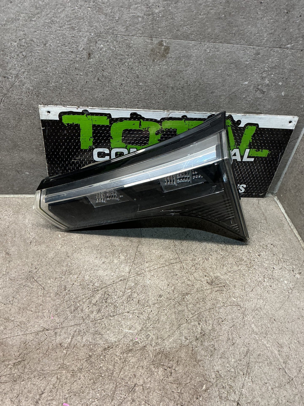 2022-2023 Suzuki S-Cross- Right Tailgate Light- (TAG17267)