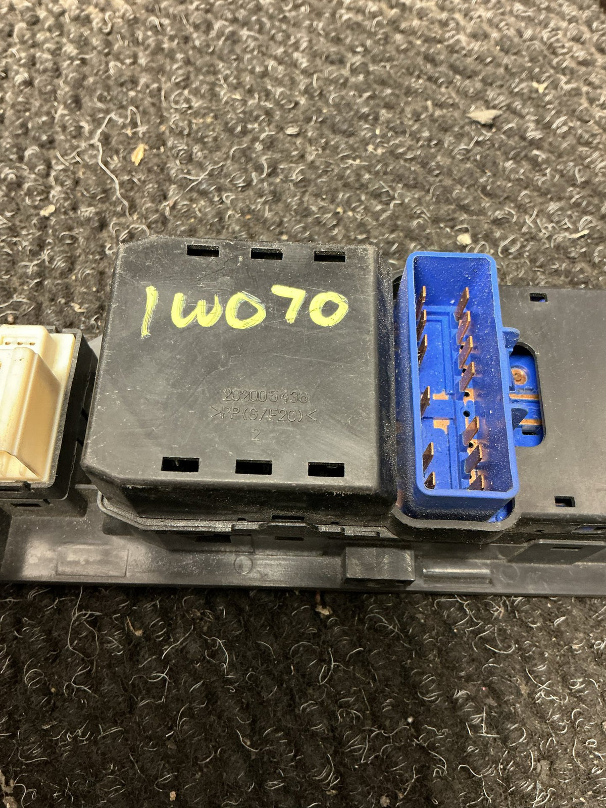 2008 Holden Captiva 7 1W070- Master Power Window Switch- (TAG9919)