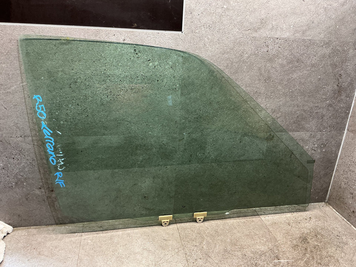 1994-1998 Nissan Terrano R50 - Right Front Door Glass - (TAG19086)