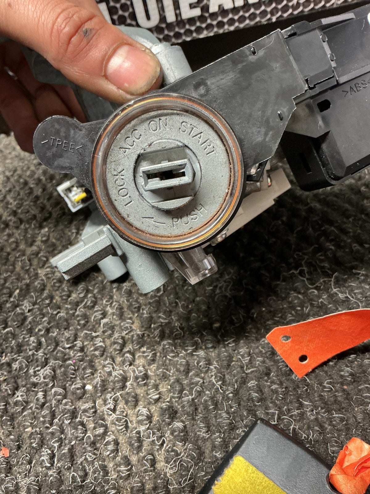 2007 Mitsubishi Outlander II CW*W- Ignition With Key- (TAG10512) PN: SL-M11