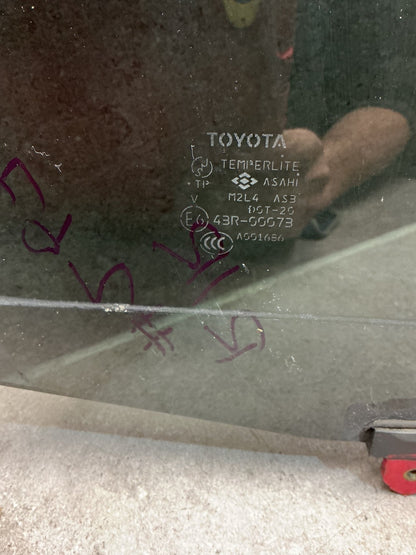 2004 Toyota Estima ACR30 - Right Rear Door Glass - (TAG15890)