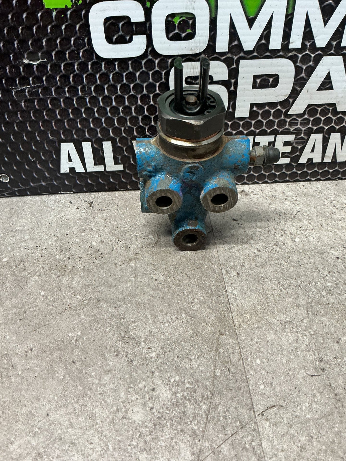 2006 Toyota Hilux- Brake Proportioning Valve- (TAG12216)