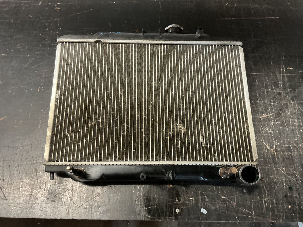 2011 Nissan Caravan VWE25- Radiator- (TAG14475)