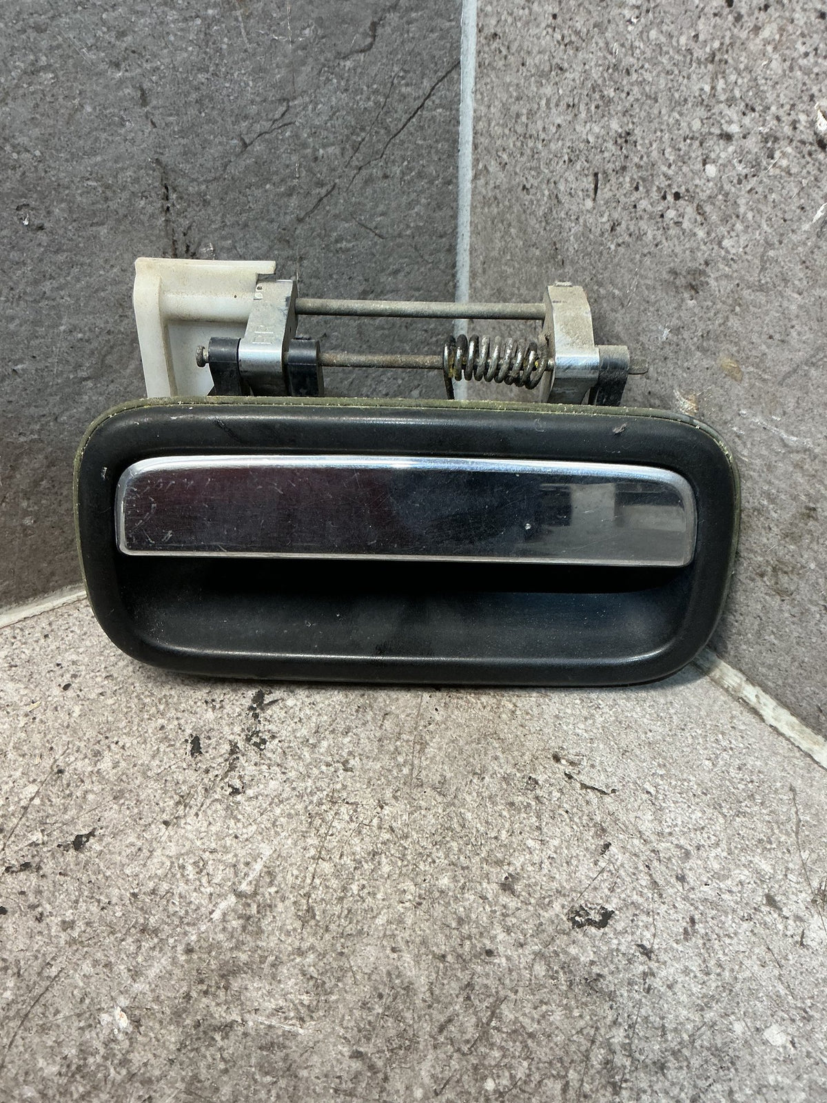 1996-2000 Toyota Land Cruiser J90 - Right Rear Door Exterior Handle - (TAG18063)