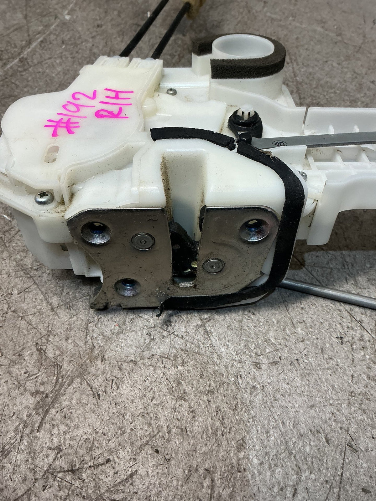 2021 Mitsubishi Outlander GF8- Right Front Door Lock Actuator- (TAG16897)