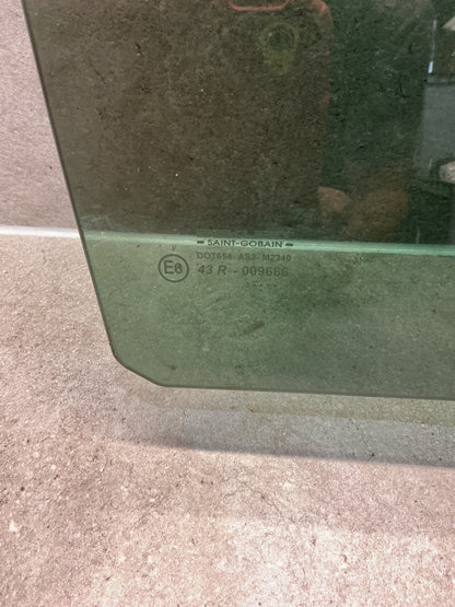 2005 Ford Escape EPFWF- Right Rear Door Glass- (TAG12016)