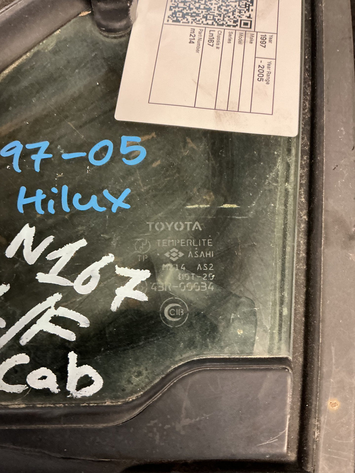 1997-2005 Toyota HILUX 4WD LN167 Ln167 - Left Front Quarter Door Glass - (TAG18639)