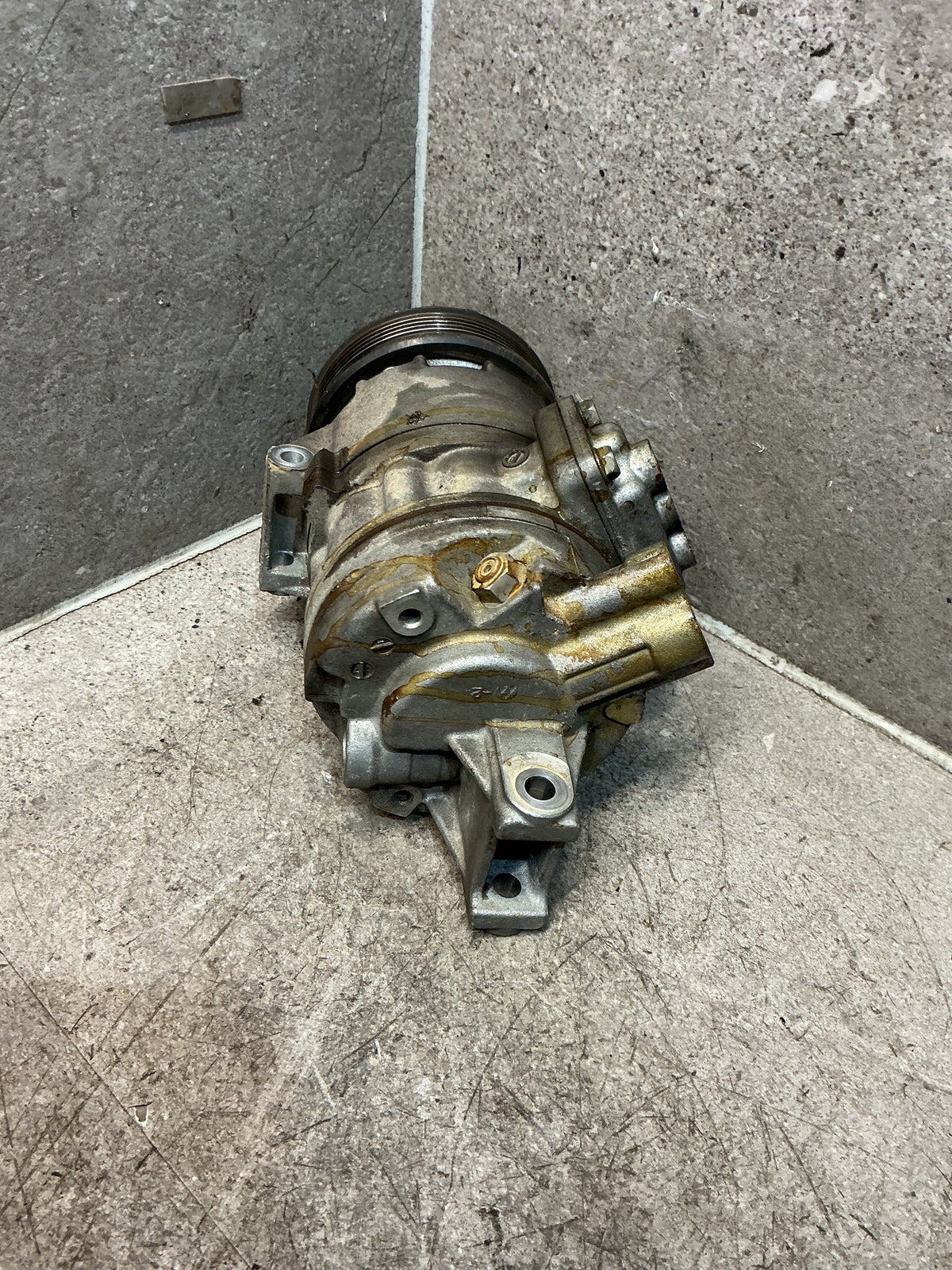 2013 Suzuki Vitara - A/C Compressor - (TAG18160)