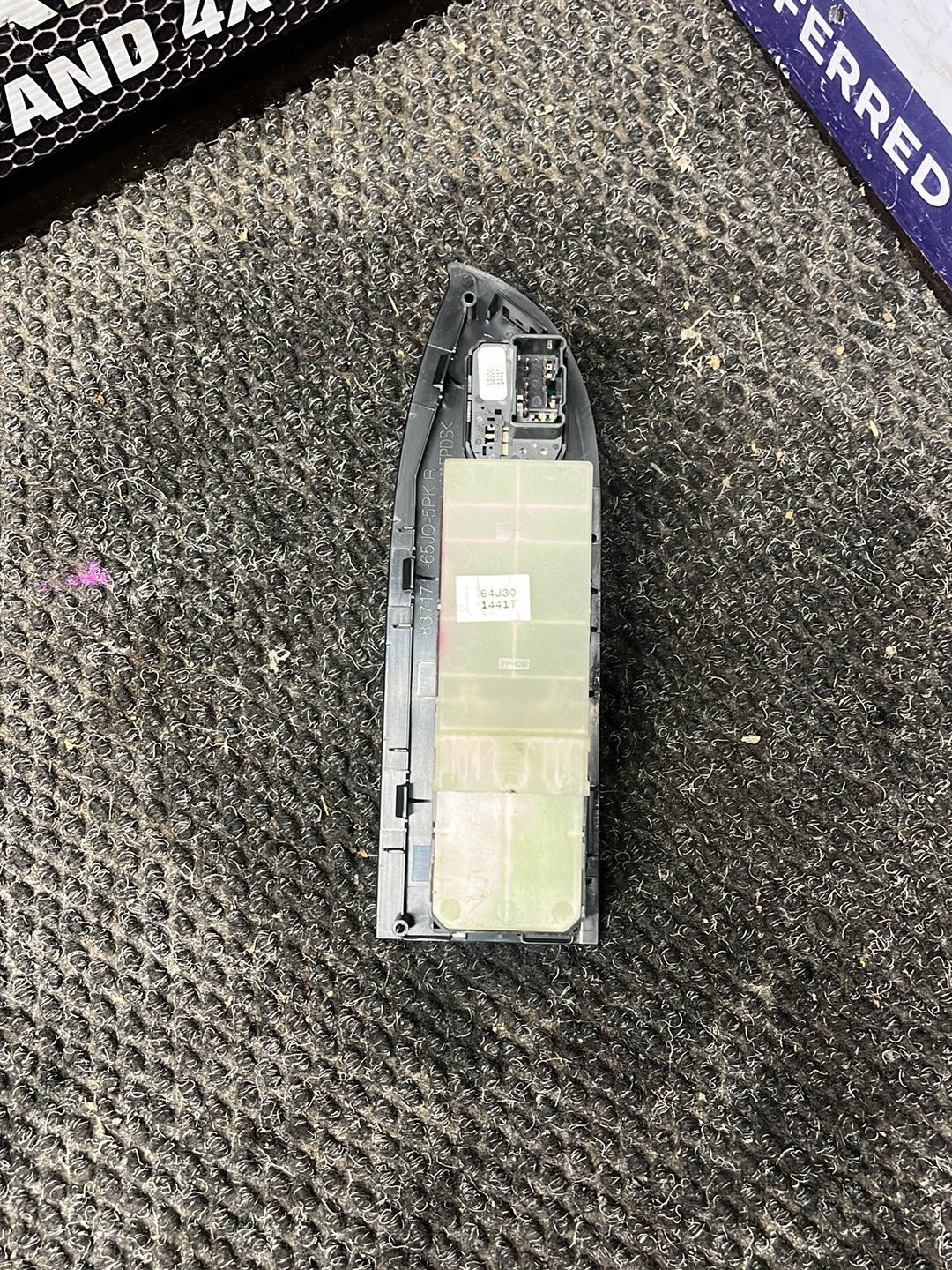 2011 Suzuki Grand Vitara- Master Power Window Switch- (TAG7617)