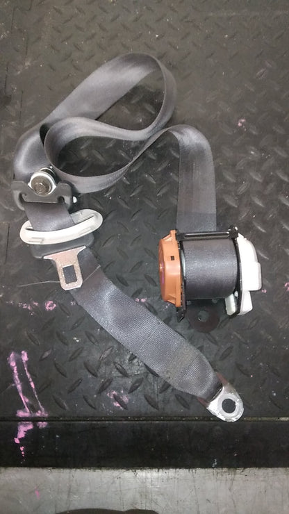 2003-2008 Toyota Alphard ANH10W*- Rear Centre Seat Belt- (TAG2783)