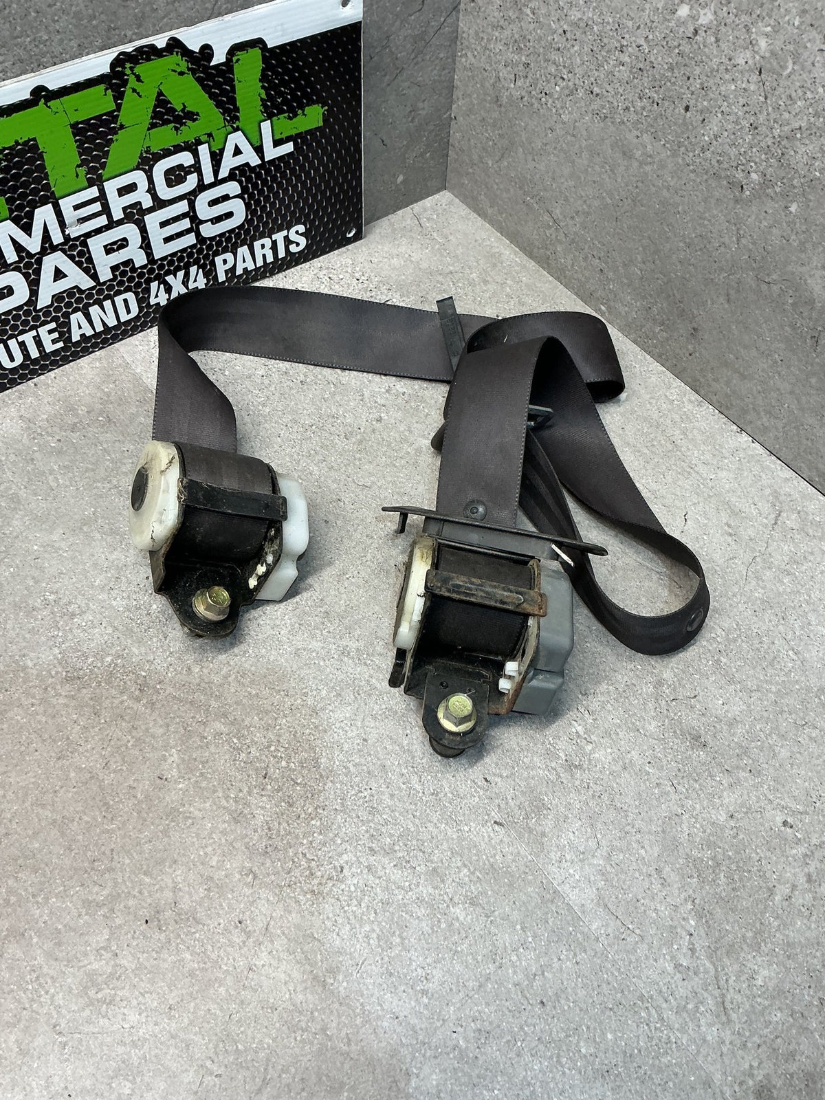 1993-2003 Toyota Hiace IV H100- Left Rear Seat Belt- (TAG11736)