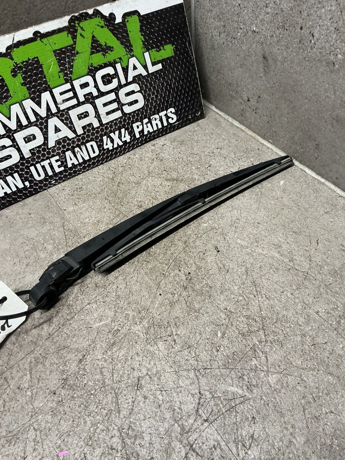 2010 Suzuki Vitara- Rear Wiper Arm- (TAG16937)