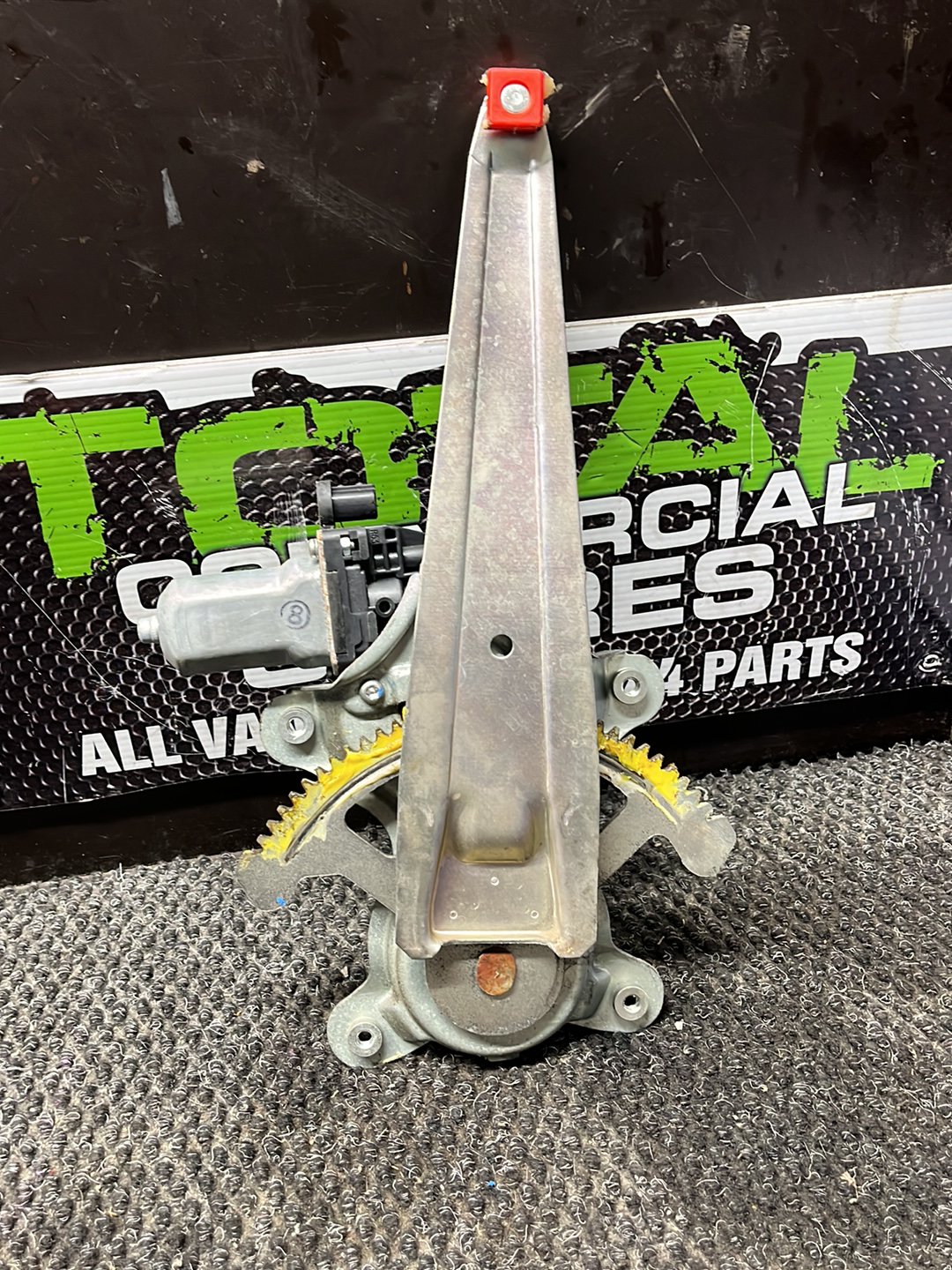 2008 Toyota Hilux- Left Rear Window Regulator/Motor- (TAG8403) PN: 85710-0K020
