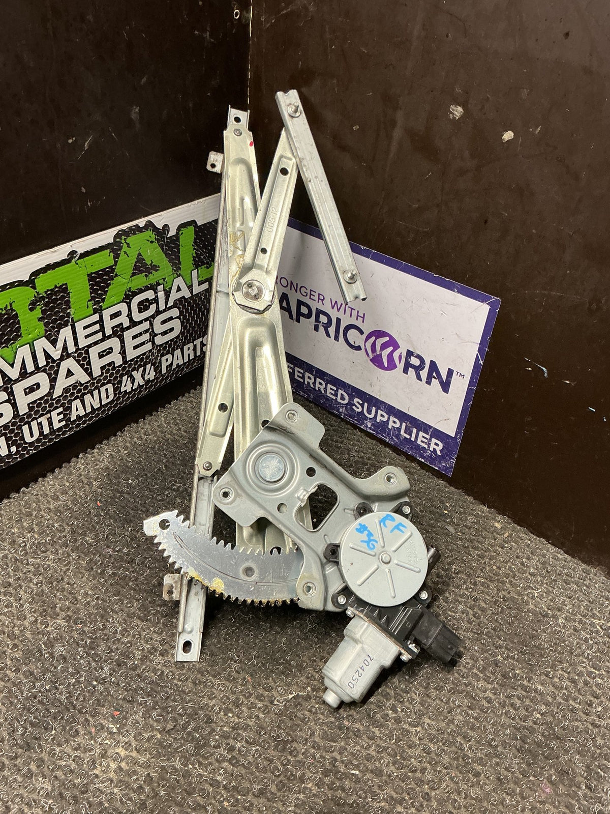 2007 Mitsubishi Outlander II CW*W- Right Front Window Regulator/Motor- (TAG10506)