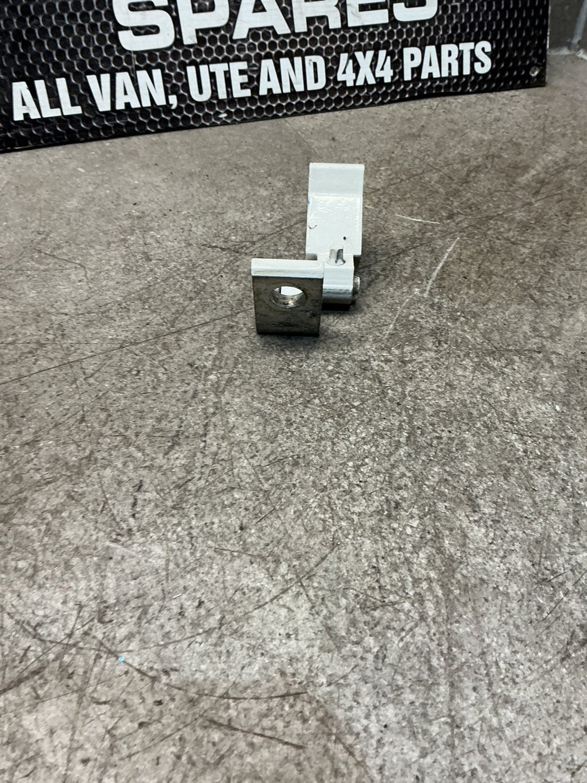 2013 Volkswagen Amarok- Left Front Door Bottom Hinge- (TAG15463)